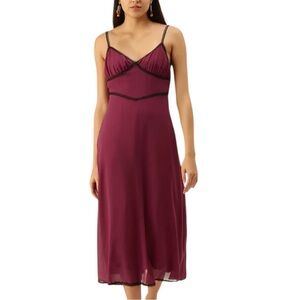 Forever 21 Maroon lace trim midi dress size Large